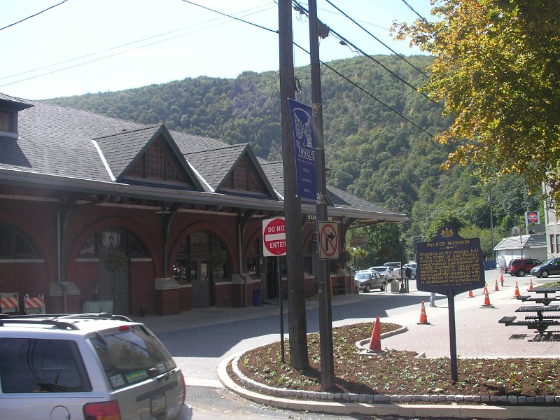 Whitewater rafting - golf trip 2008 035.jpg